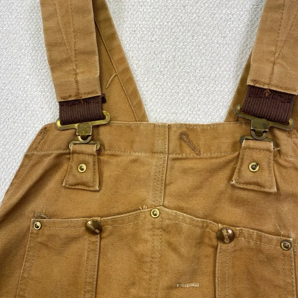 Carhartt •• few